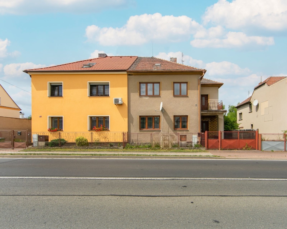 Prodej rodinného domu, 106 m², Lužany